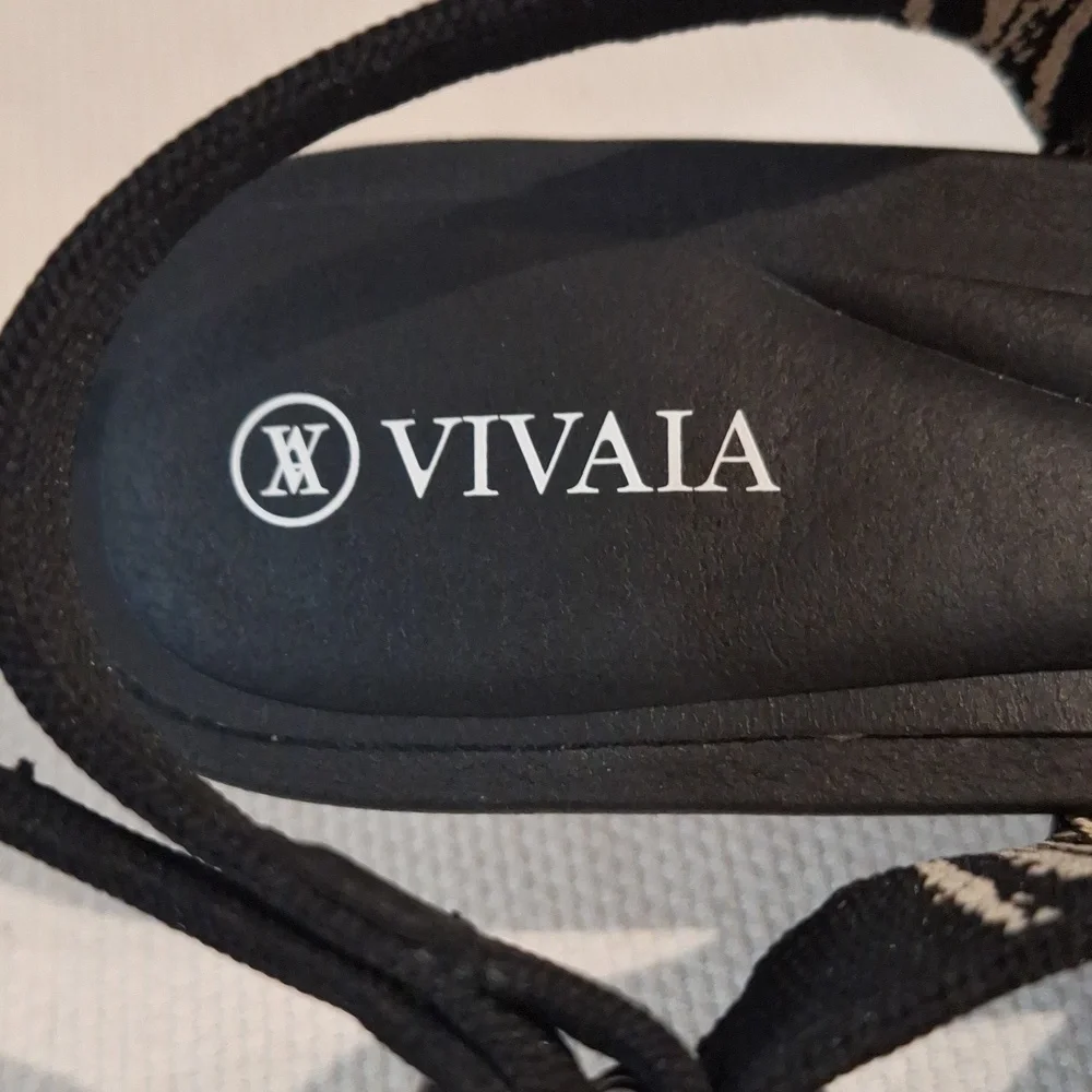 Vivaia Almond Toe Tamia Slingback Wedge Pro Sandal In Black Crochet Size 39